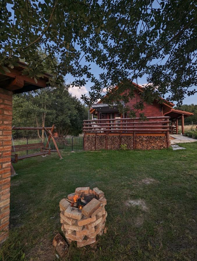 Cabana Nyiko Cu Ciubar Villa Lupeni  Exterior photo